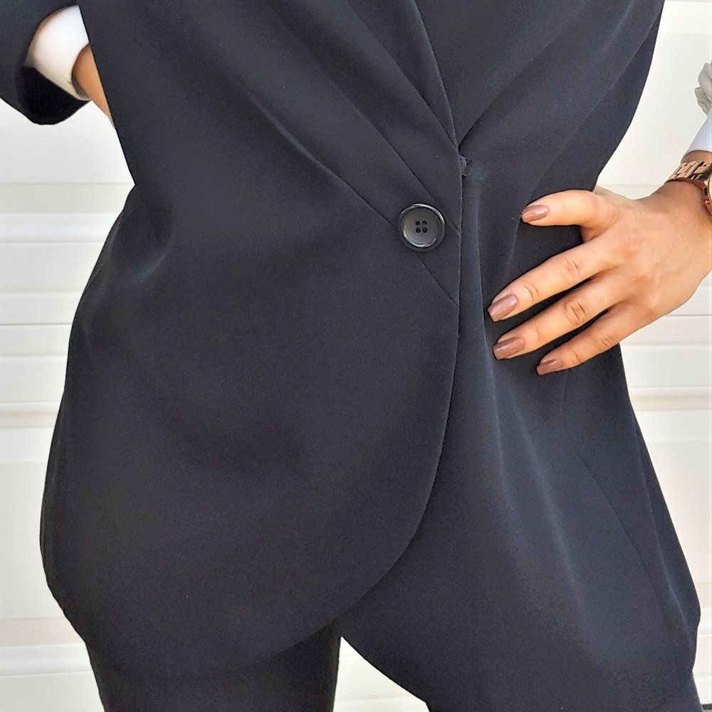 Black Single-Snap Closure Double-Breasted Blazer - image 6